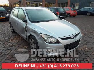 Vrakbiler auto Hyundai I-30 i30 (FD), Hatchback, 2007 / 2011 1.6 CVVT 16V 2010/8