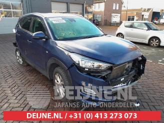 Vrakbiler auto Hyundai Tucson Tucson (TL), SUV, 2015 1.6 CRDi 16V 48V MHEV 2020/8