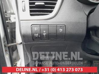 Hyundai I-30 i30 Wagon (GDHF5), Combi, 2012 1.6 CRDi Blue Drive 16V VGT picture 21