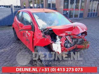 Coche siniestrado Toyota Aygo Aygo (B40), Hatchback, 2014 1.0 12V VVT-i 2015/1