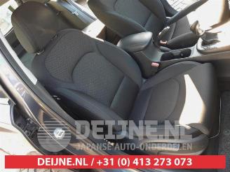 Hyundai I-30 i30 (PDEB5/PDEBB/PDEBD/PDEBE), Hatchback, 2016 1.0 T-GDI 12V picture 16