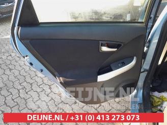 Toyota Prius Prius (ZVW3), Hatchback, 2009 / 2016 1.8 16V Plug-in picture 12