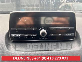 Mazda 2 2 (DJ/DL), Hatchback, 2014 1.5 SkyActiv-G 75 picture 9