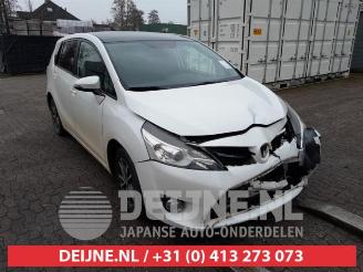 Vrakbiler auto Toyota Verso Verso, MPV, 2009 / 2018 2.0 16V D-4D-F 2013/7