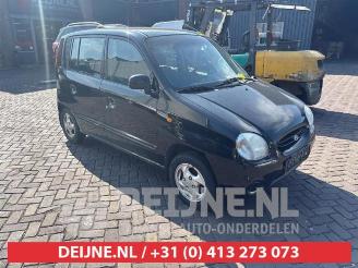 Vrakbiler auto Hyundai Atos Atos, Hatchback, 1997 / 2008 1.0 12V 2000/7