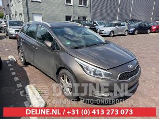 Vrakbiler auto Kia Cee d Cee'd Sportswagon (JDC5), Combi, 2012 / 2018 1.6 CRDi 16V VGT 2013/3
