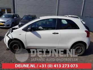 Toyota Yaris Yaris II (P9), Hatchback, 2005 / 2014 1.0 12V VVT-i picture 4