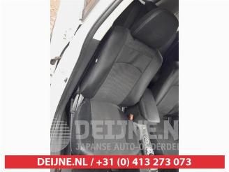 Mitsubishi Outlander Outlander (GF/GG), SUV, 2012 / 2022 2.0 16V PHEV 4x4 picture 17