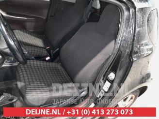 Toyota iQ iQ, Hatchback 3-drs, 2009 / 2015 1.0 12V VVT-i picture 6