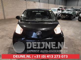 Toyota iQ iQ, Hatchback 3-drs, 2009 / 2015 1.0 12V VVT-i picture 2