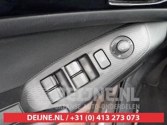 Mazda 3 3 (BM/BN), Hatchback, 2013 / 2019 2.0 SkyActiv-G 16V picture 10