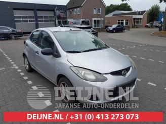 Vrakbiler auto Mazda 2 2 (DE), Hatchback, 2007 / 2015 1.3 16V S-VT 2008/8