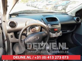 Toyota Aygo Aygo (B10), Hatchback, 2005 / 2014 1.0 12V VVT-i picture 16