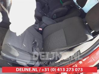 Toyota Auris Auris (E18), Hatchback 5-drs, 2012 / 2019 1.3 VVT-I 16V picture 16