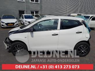 Toyota Aygo Aygo (B40), Hatchback, 2014 1.0 12V VVT-i picture 4