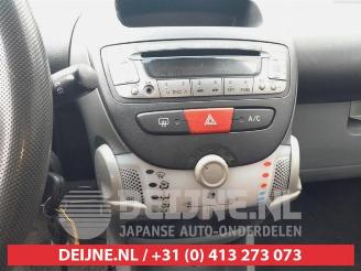 Toyota Aygo Aygo (B10), Hatchback, 2005 / 2014 1.0 12V VVT-i picture 17