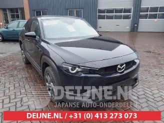 Vrakbiler auto Mazda MX-30 MX-30, SUV, 2020 e-SkyActiv 145 2023/9