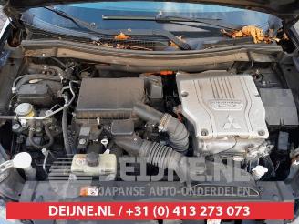 Mitsubishi Outlander Outlander (GF/GG), SUV, 2012 / 2022 2.0 16V PHEV 4x4 picture 10