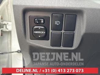 Toyota Prius Prius (ZVW3), Hatchback, 2009 / 2016 1.8 16V picture 15