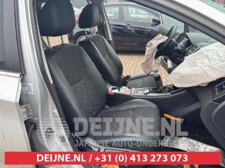 Nissan Pulsar Pulsar (C13), Hatchback, 2013 1.2 DIG-T 16V picture 26