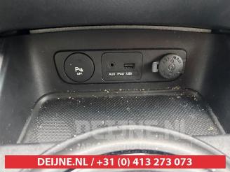 Kia Sportage Sportage (SL), Terreinwagen, 2010 / 2016 1.6 GDI 16V 4x2 picture 19