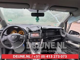 Toyota Auris Auris (E15), Hatchback, 2006 / 2012 1.4 VVT-i 16V picture 21