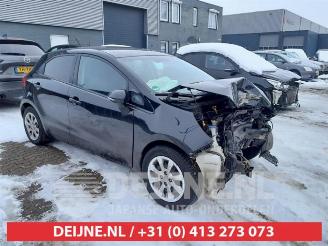 skadebil auto Kia Rio Rio III (UB), Hatchback, 2011 / 2017 1.2 CVVT 16V 2013/11