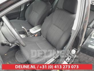Toyota Auris Auris (E15), Hatchback, 2006 / 2012 1.6 Dual VVT-i 16V picture 15