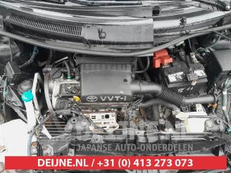 Toyota Yaris Yaris II (P9), Hatchback, 2005 / 2014 1.3 16V VVT-i picture 10