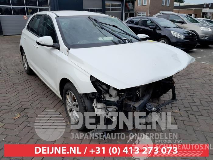 Hyundai I-30 i30 (PDEB5/PDEBB/PDEBD/PDEBE), Hatchback, 2016 1.6 CRDi 16V VGT