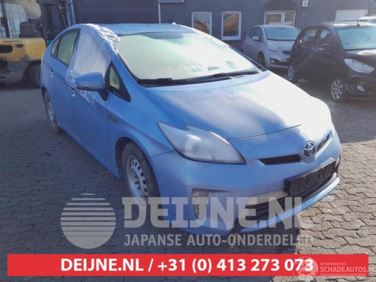 Toyota Prius Prius (ZVW3), Hatchback, 2009 / 2016 1.8 16V Plug-in