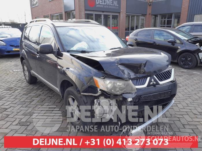 Mitsubishi Outlander Outlander (CW), SUV, 2006 / 2012 2.4 16V Mivec 4x2