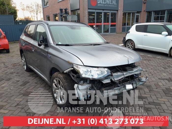 Mitsubishi Outlander Outlander (GF/GG), SUV, 2012 / 2022 2.0 16V PHEV 4x4