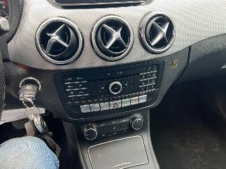 Mercedes B-klasse B180 Amibition Automaat picture 11