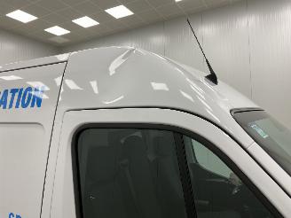 Renault Master 35 2.3 dCi Autom. 110kw L2H2 Navi Airco picture 17