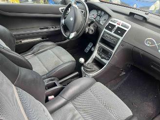 Peugeot 307 307 CC (3B) Cabrio 2.0 16V (EW10J4S(RFK)) [130kW] picture 6