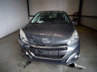 Peugeot 208 1.2 VTI picture 2