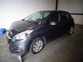 Peugeot 208 1.2 VTI picture 3