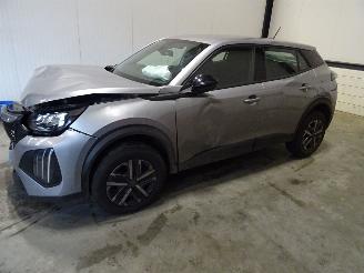 skadebil auto Peugeot 2008 1.2 THP 2024/3