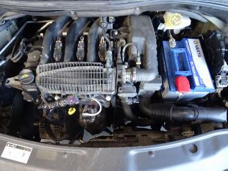 Peugeot 208 1.2 VTI picture 5