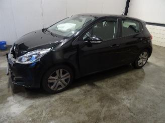 disassembly passenger cars Peugeot 208 1.2 VTI 2019/6