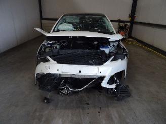 Peugeot 308 1.2 THP picture 4