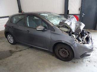 rozbiórka samochody osobowe Peugeot 208 1.2 VTI 2018/11