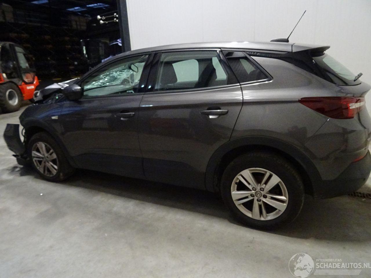 Opel Grandland 1.2 TURBO