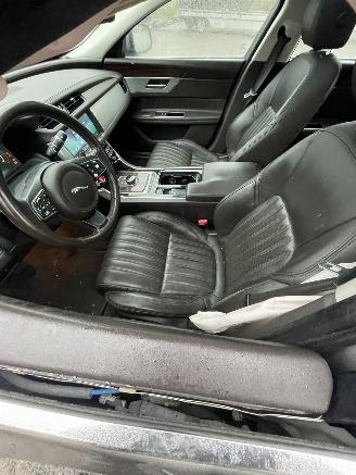 Jaguar XF 3.0d portfolio picture 6
