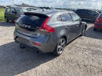Volvo V-40 1.6 T2 Summum picture 3