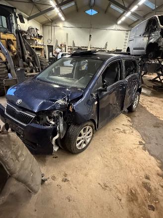 Vrakbiler auto Skoda Citigo 1.0 greentech 2014/1
