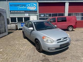 Uttjänta bilar auto Hyundai Accent Accent, Hatchback, 2005 / 2010 1.4i 16V 2008/6