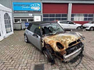 Vrakbiler auto Mini Cooper Mini Open (R52), Cabrio, 2004 / 2008 1.6 16V One 2006/1