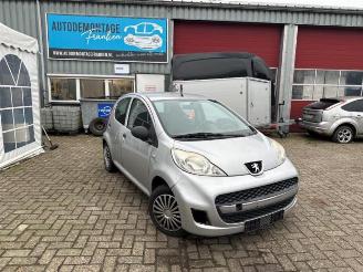 Peugeot 107 107, Hatchback, 2005 / 2014 1.0 12V picture 1